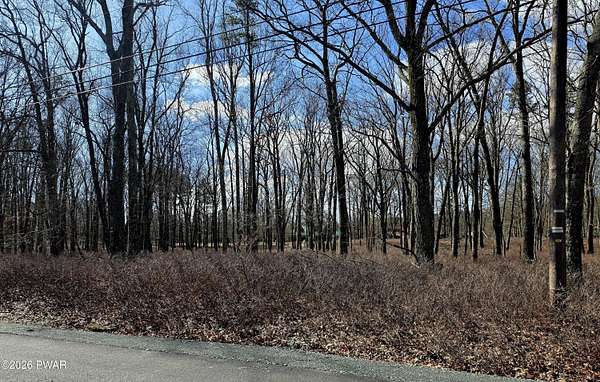 0.5 Acres of Residential Land for Sale in Hawley, Pennsylvania