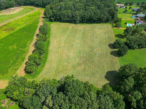 10 Acres of Residential Land for Sale in Springfield, Tennessee