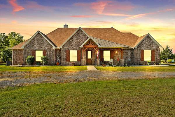 10 Acres of Land with Home for Sale in Farmersville, Texas
