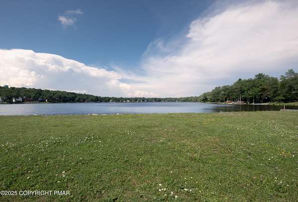 0.21 Acres of Residential Land for Sale in Coolbaugh Township, Pennsylvania