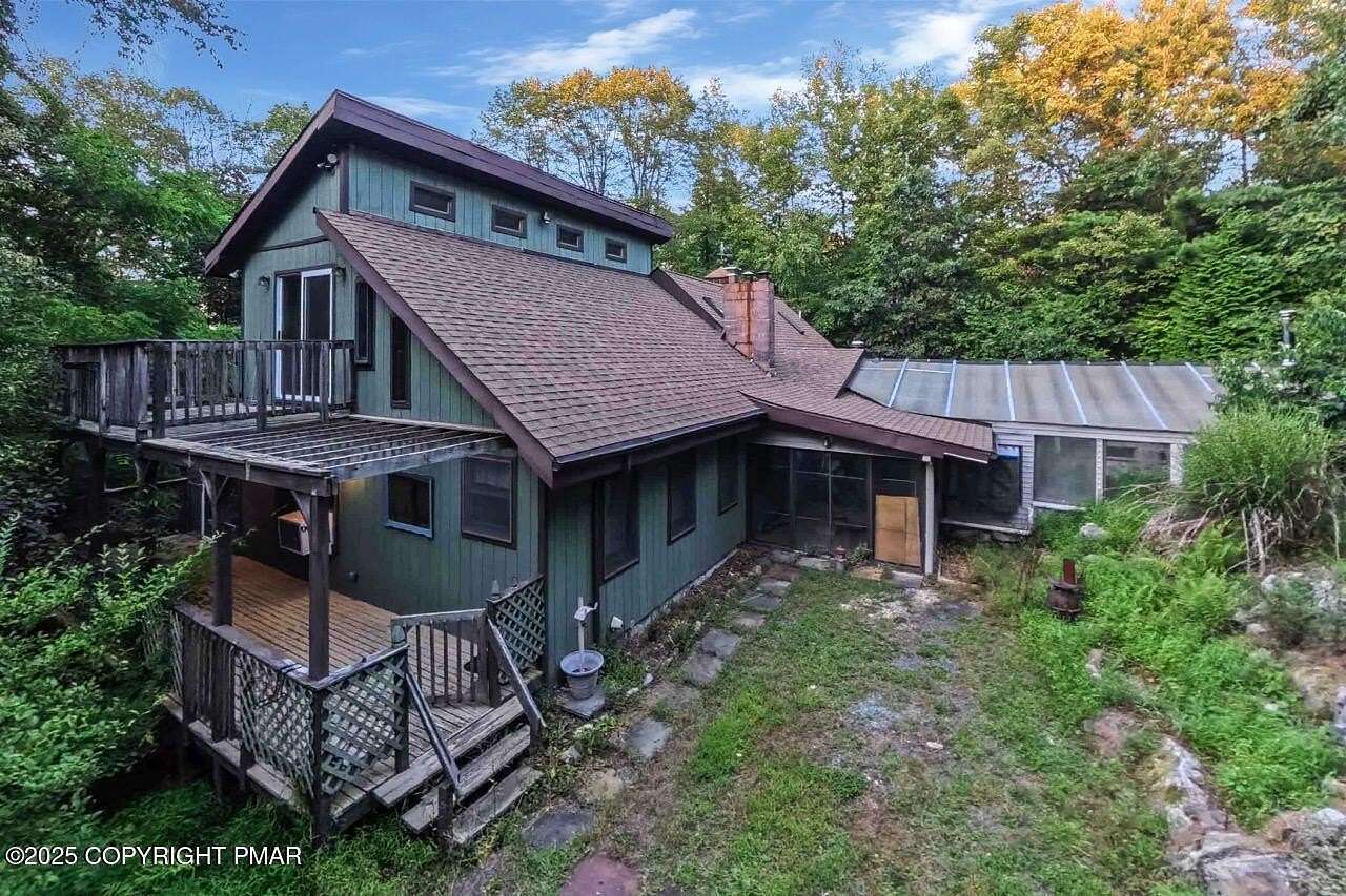 5.22 Acres of Residential Land with Home for Sale in Saylorsburg, Pennsylvania