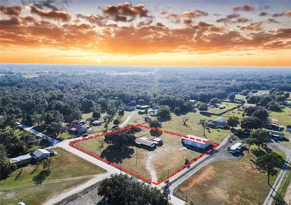 2.2 Acres of Residential Land with Home for Lease in Zephyrhills, Florida