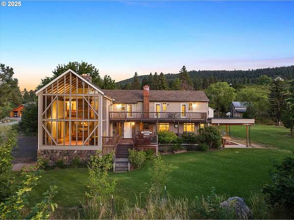 1.15 Acres of Residential Land with Home for Sale in La Grande, Oregon