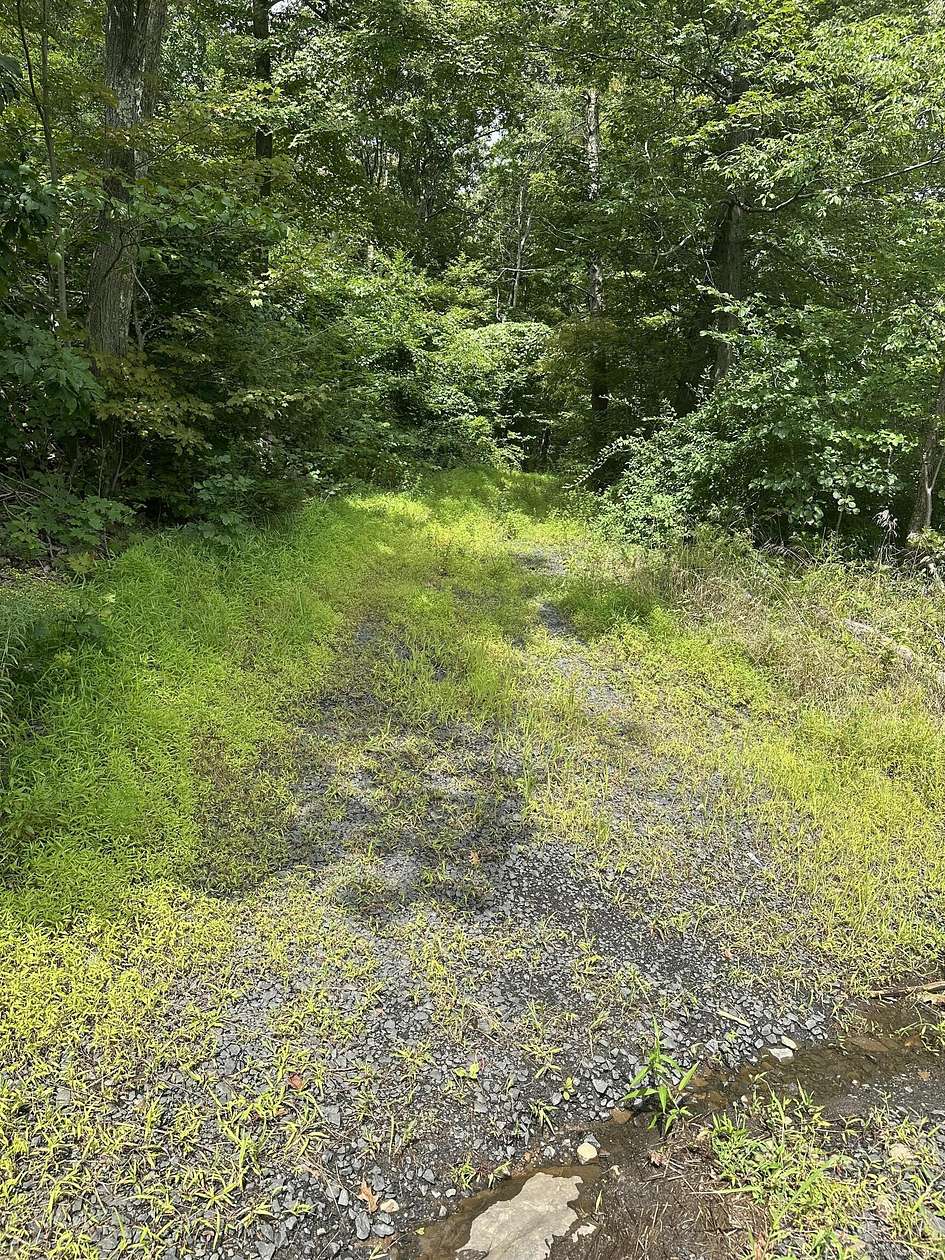 5.15 Acres of Residential Land for Sale in Middlefield, Connecticut