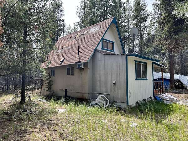 4.28 Acres of Residential Land with Home for Sale in La Pine, Oregon