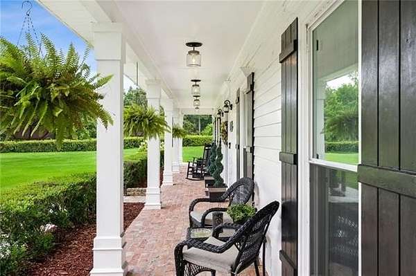 2 Acres of Residential Land with Home for Sale in Ponchatoula, Louisiana