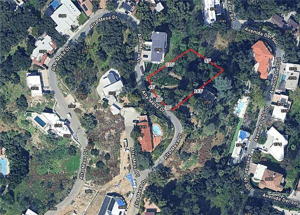 0.35 Acres of Land for Sale in Studio City, California