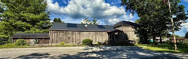 4 Acres of Residential Land with Home for Sale in Jamestown, Tennessee