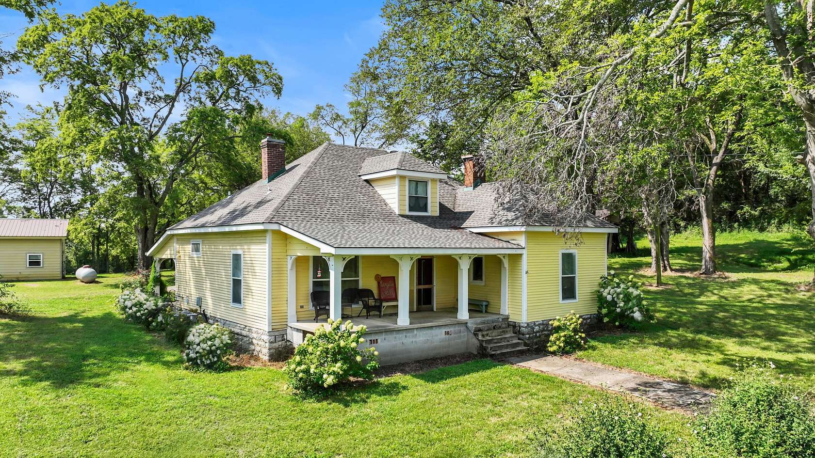 59.3 Acres of Land with Home for Sale in Bell Buckle, Tennessee