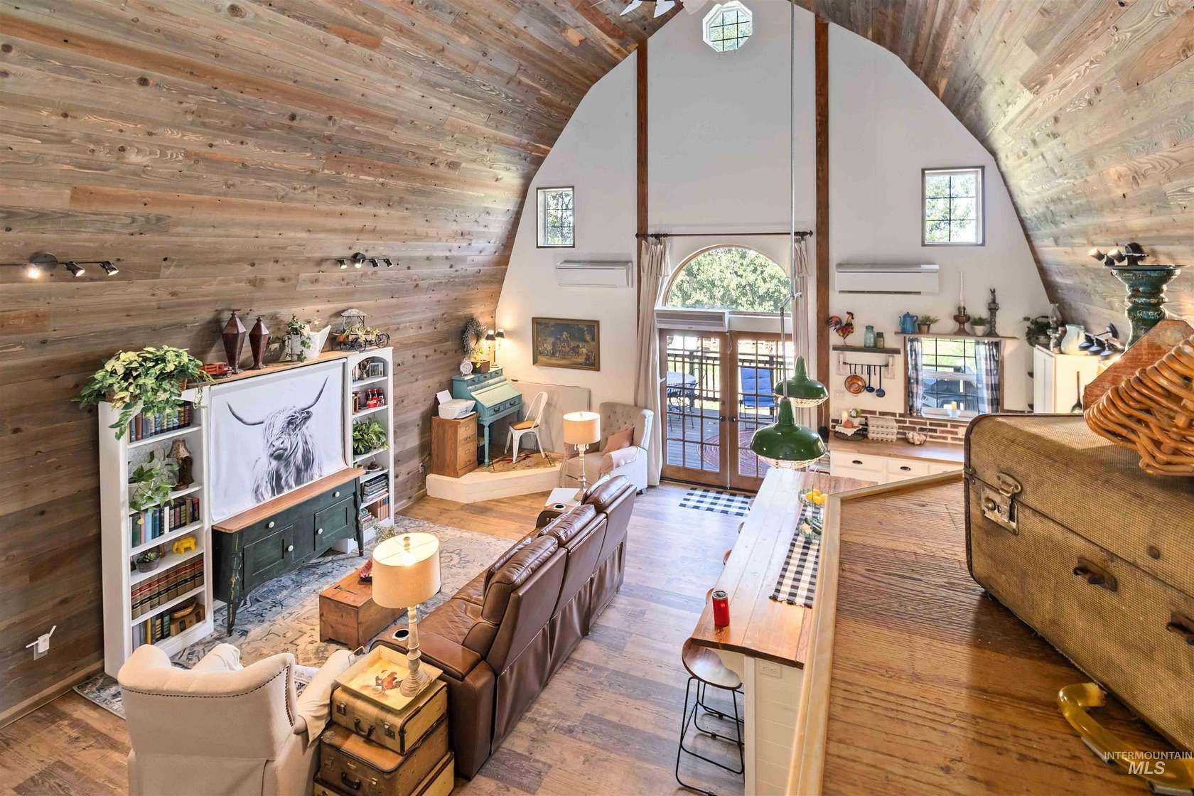 7.1 Acres of Residential Land with Home for Sale in New Plymouth, Idaho