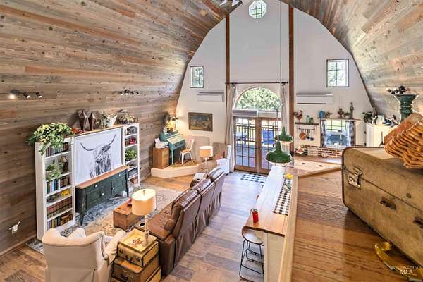 7.1 Acres of Residential Land with Home for Sale in New Plymouth, Idaho