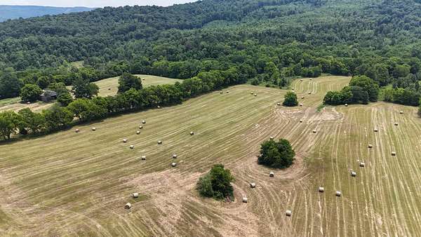 5 Acres of Commercial Land for Auction in Sparta, Tennessee