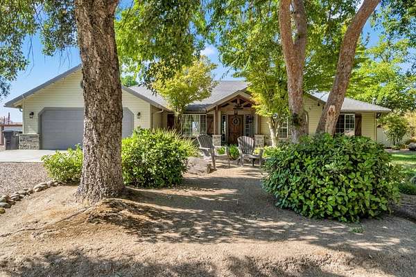 2.29 Acres of Residential Land with Home for Sale in Madera, California