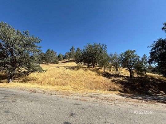 0.82 Acres of Residential Land for Sale in Wofford Heights, California