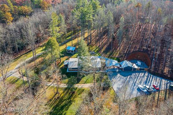 506 Acres of Recreational Land with Home for Sale in Walland, Tennessee