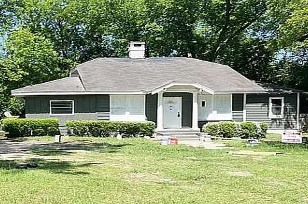 2 Acres of Residential Land with Home for Sale in Albany, Georgia