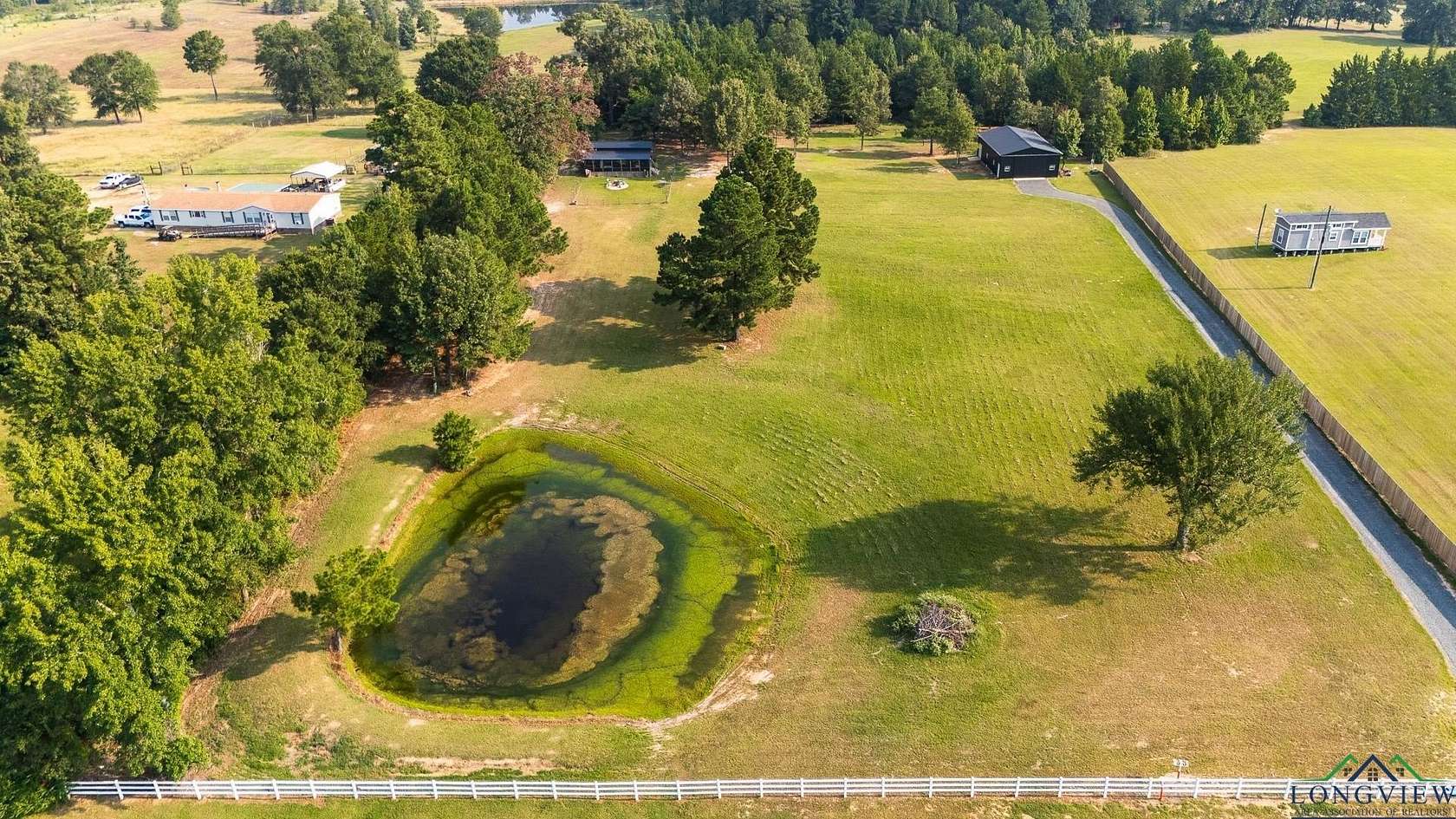 4 Acres of Residential Land for Sale in Jefferson, Texas