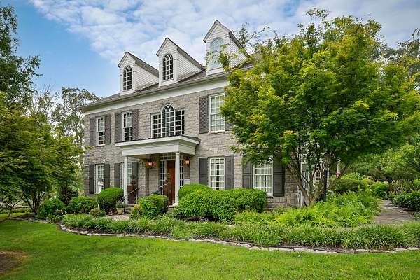 1.65 Acres of Residential Land with Home for Sale in McMinnville, Tennessee