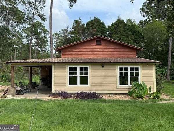 12 Acres of Land with Home for Sale in Tifton, Georgia