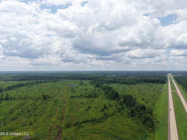 400 Acres of Land for Sale in Starkville, Mississippi