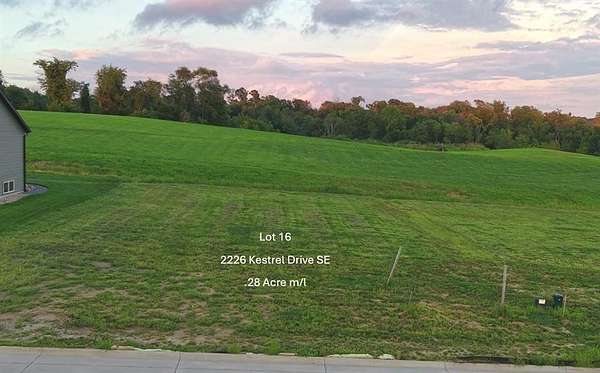 0.27 Acres of Residential Land for Sale in Cedar Rapids, Iowa