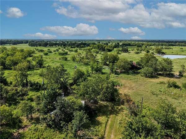 27 Acres of Land for Sale in Iola, Texas