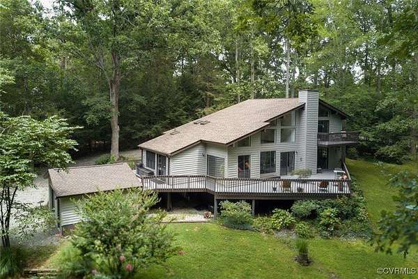 4.38 Acres of Residential Land with Home for Sale in Maidens, Virginia