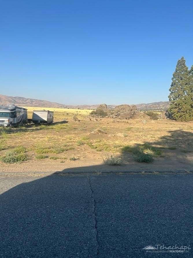 0.55 Acres of Residential Land for Sale in Tehachapi, California