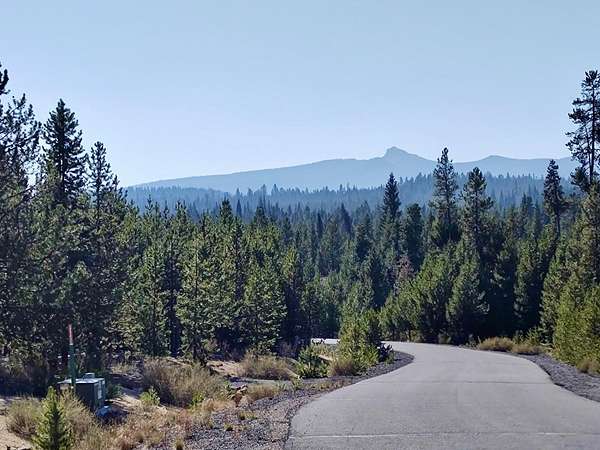 1 Acre of Residential Land for Sale in Crescent Lake, Oregon