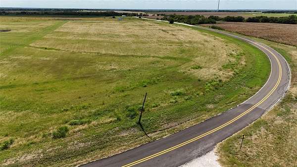 10 Acres of Agricultural Land for Sale in Mount Calm, Texas