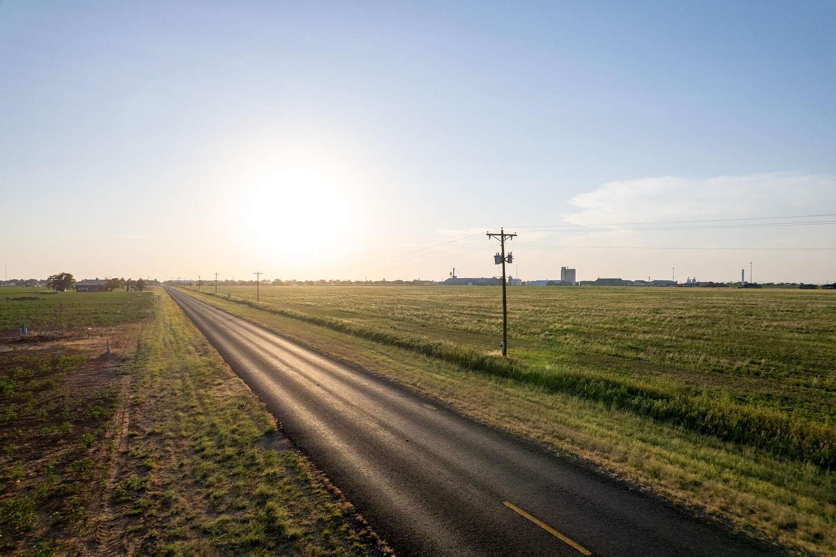 10 Acres of Land for Sale in Abernathy, Texas