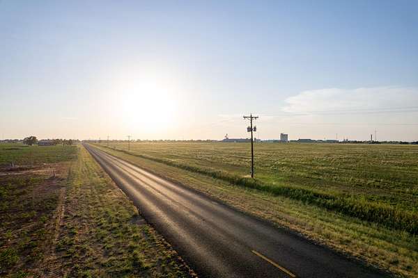 10 Acres of Land for Sale in Abernathy, Texas