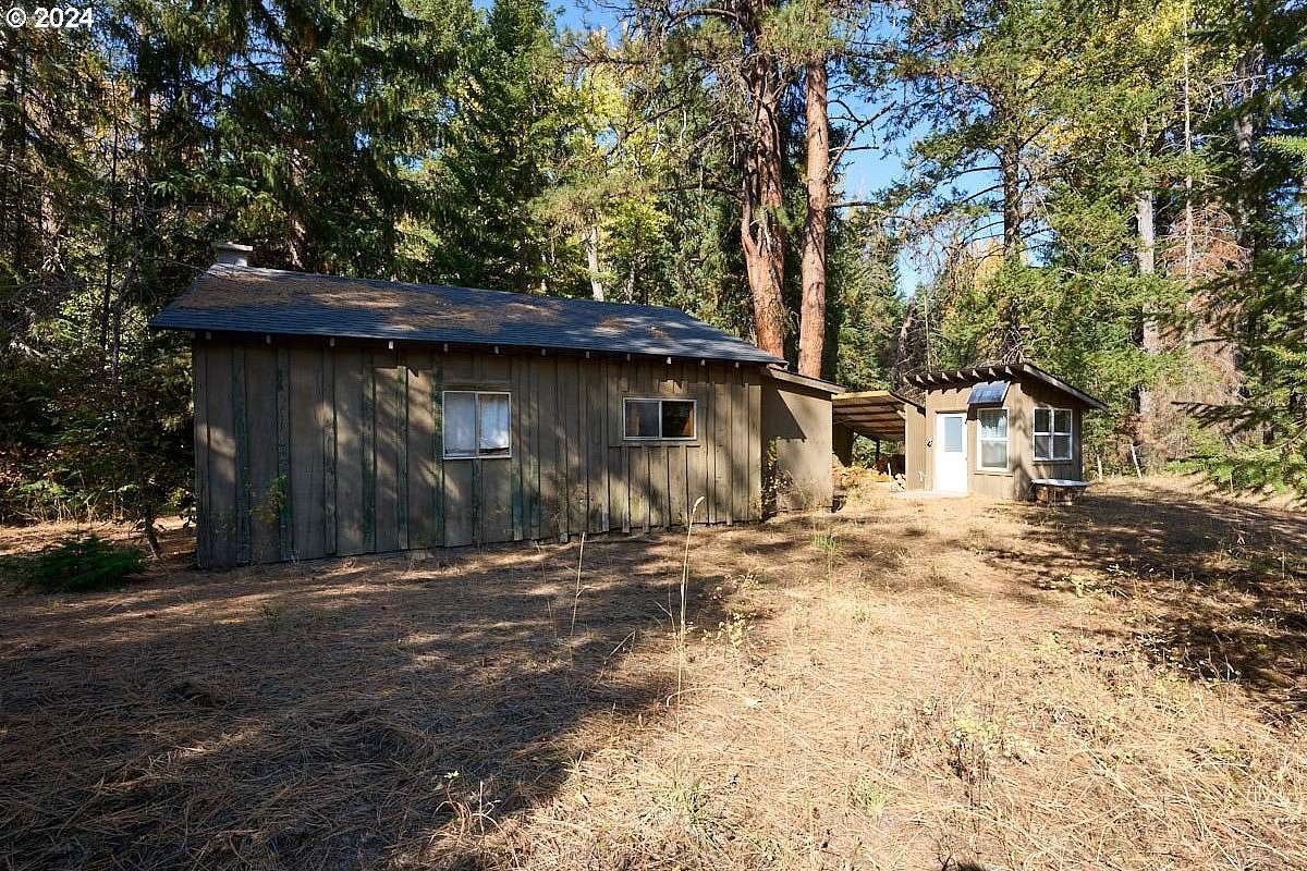 0.85 Acres of Residential Land with Home for Sale in Wallowa, Oregon