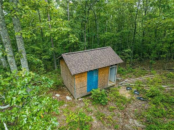 10 Acres of Land with Home for Sale in Kingston, Georgia