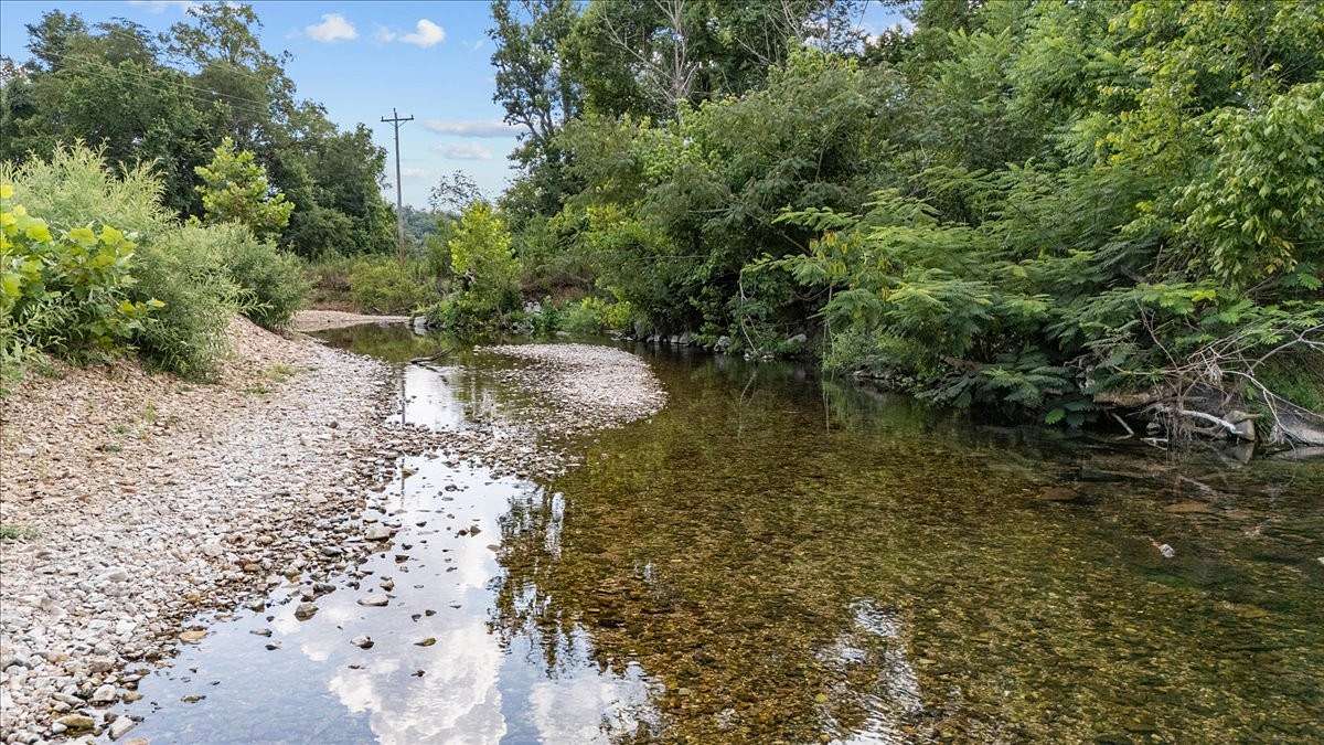 191 Acres of Land for Sale in Waverly, Tennessee