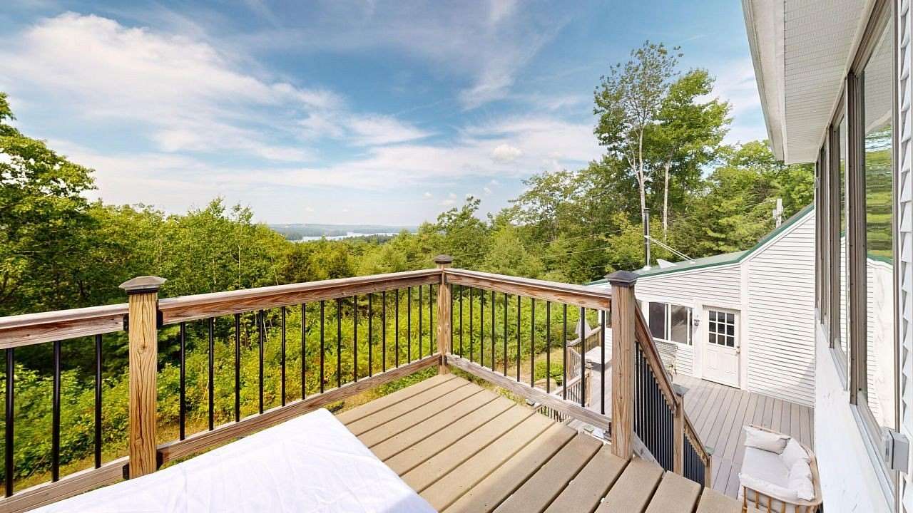 10 Acres of Residential Land with Home for Sale in Nobleboro, Maine