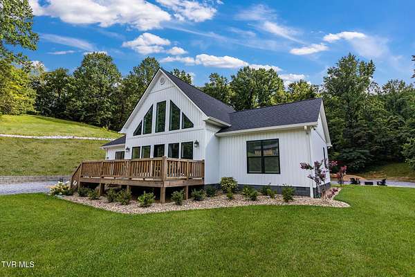 5 Acres of Residential Land with Home for Sale in Greeneville, Tennessee