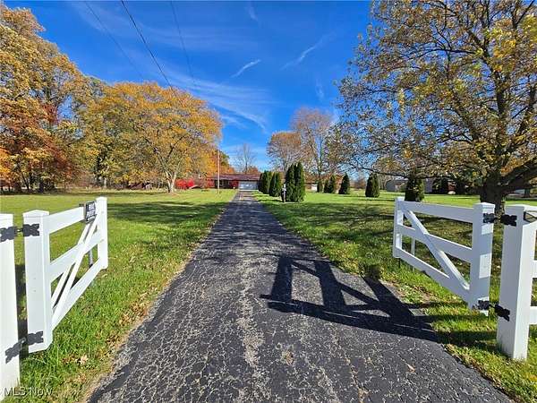 7.79 Acres of Residential Land with Home for Sale in Wellington, Ohio