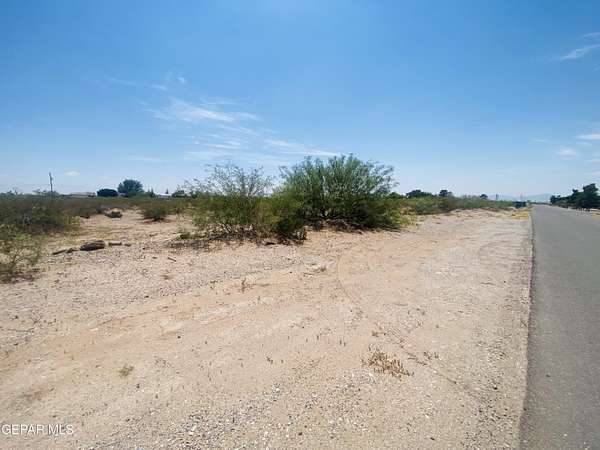 2.5 Acres of Residential Land for Sale in El Paso, Texas