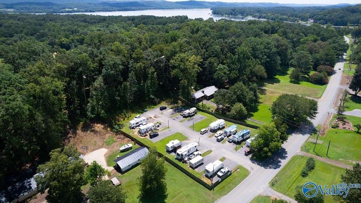 1.56 Acres of Commercial Land for Sale in Guntersville, Alabama
