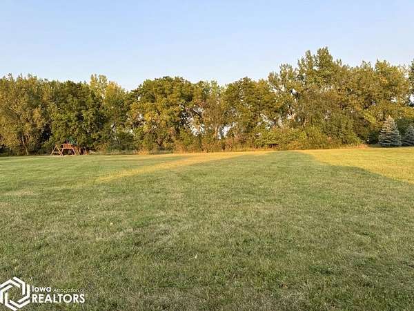 0.9 Acres of Residential Land for Sale in Mason City, Iowa