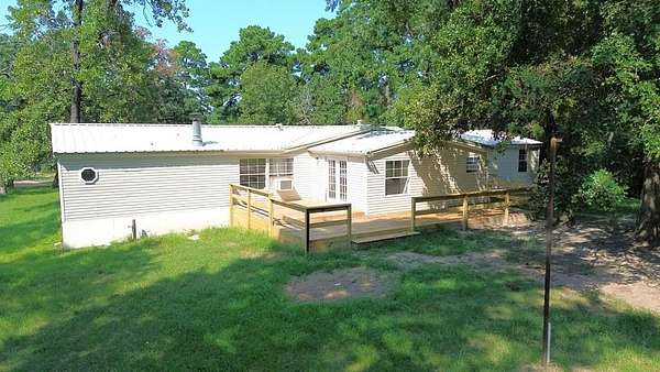 6 Acres of Land with Home for Sale in Crockett, Texas