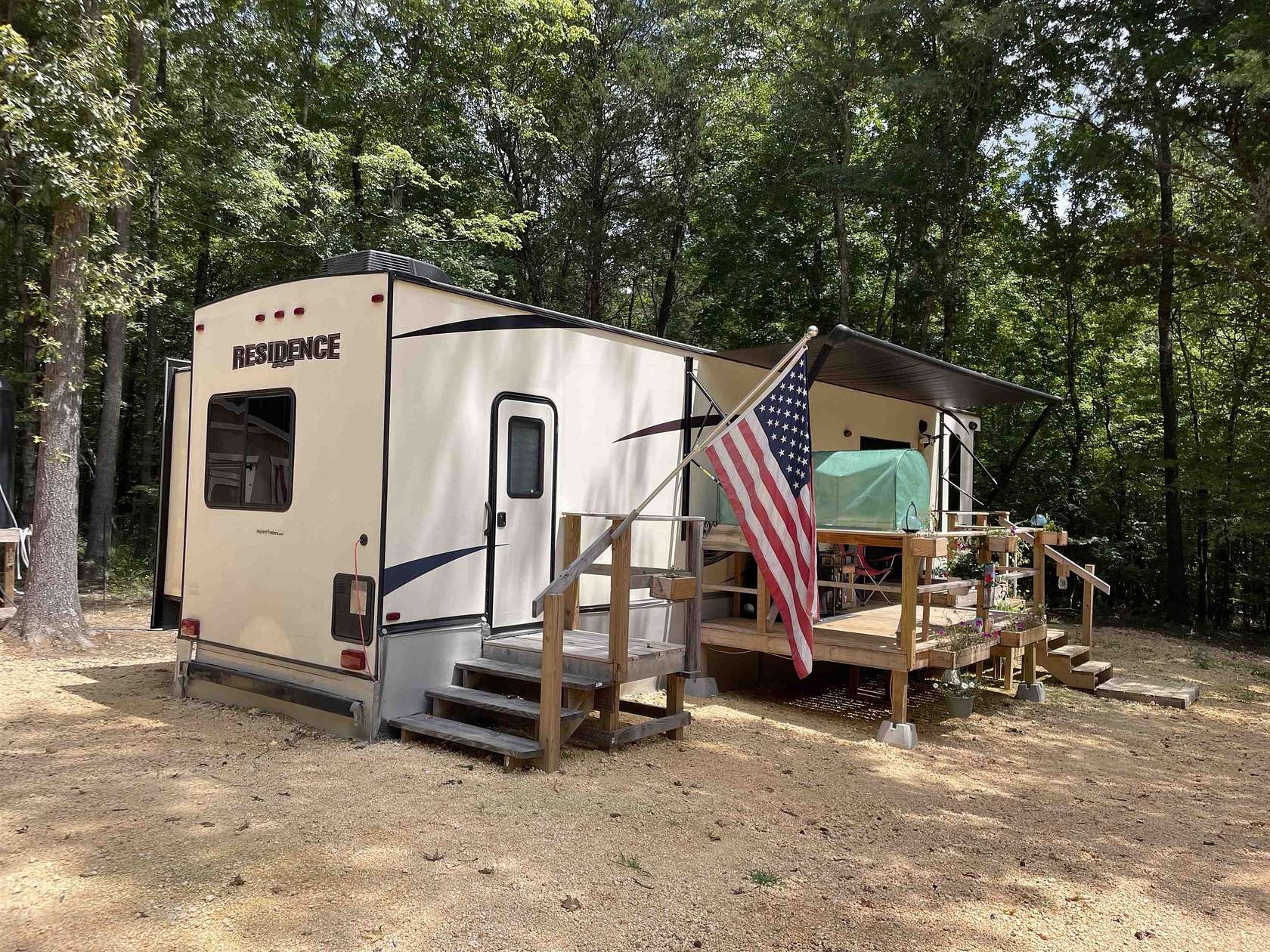 2 Acres of Land for Sale in Clifton, Tennessee