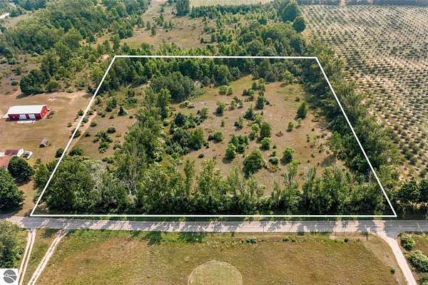 10 Acres of Recreational Land for Sale in Frankfort, Michigan