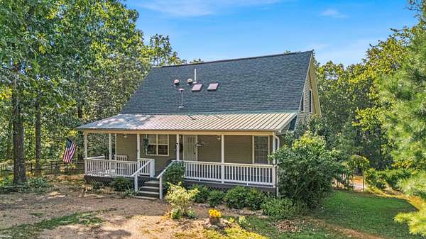 3.58 Acres of Residential Land with Home for Sale in West Plains, Missouri