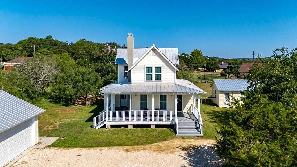 9.15 Acres of Residential Land with Home for Sale in Kerrville, Texas