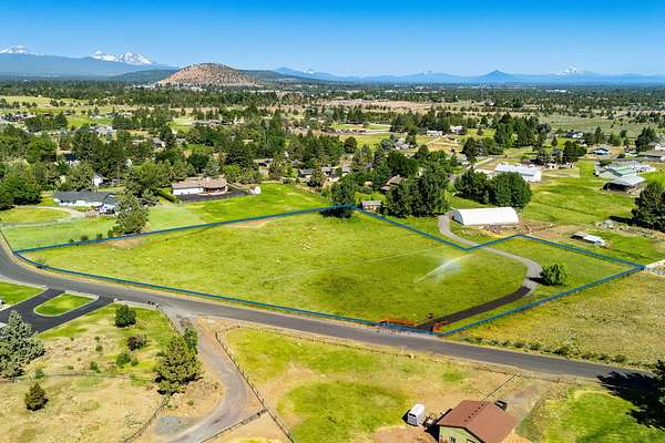 3.29 Acres of Land for Sale in Bend, Oregon