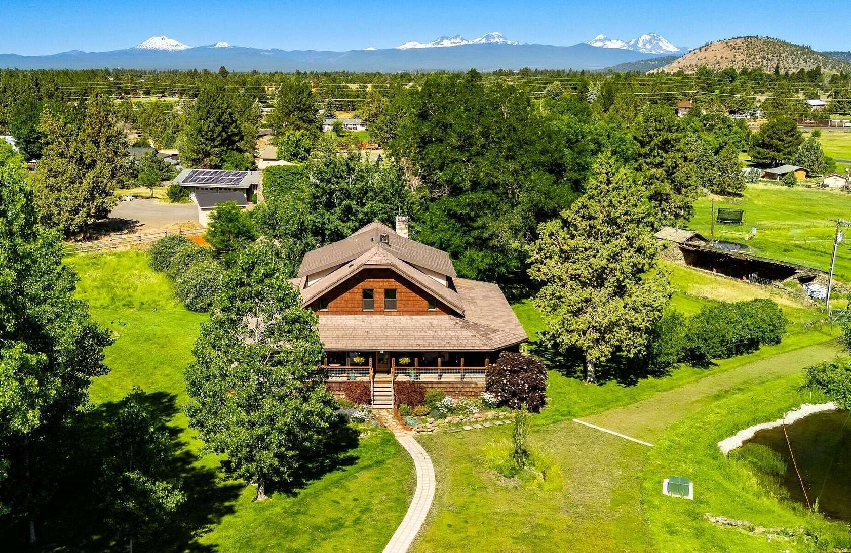 2.42 Acres of Residential Land with Home for Sale in Bend, Oregon