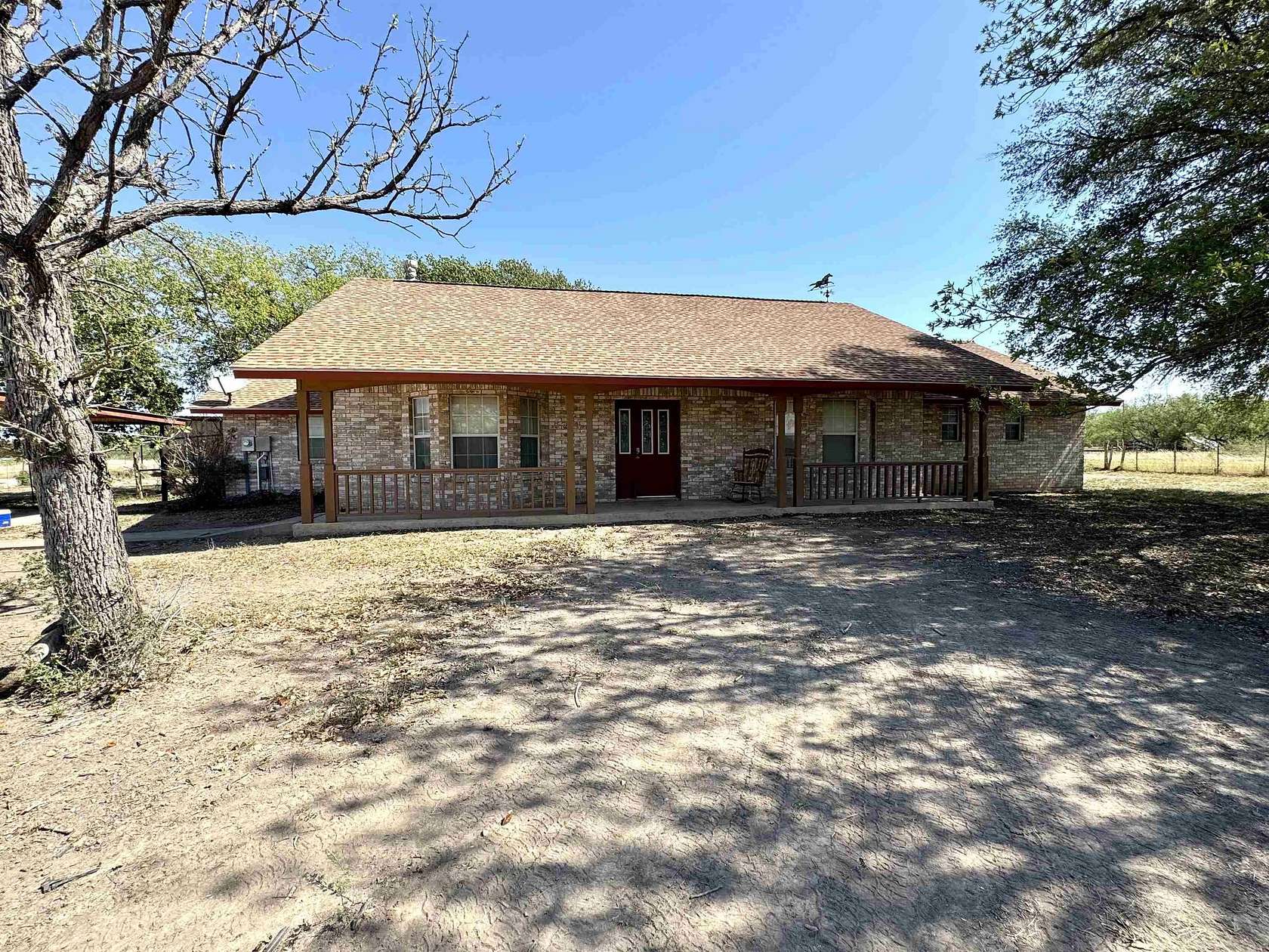 6 Acres of Residential Land with Home for Sale in Del Rio, Texas