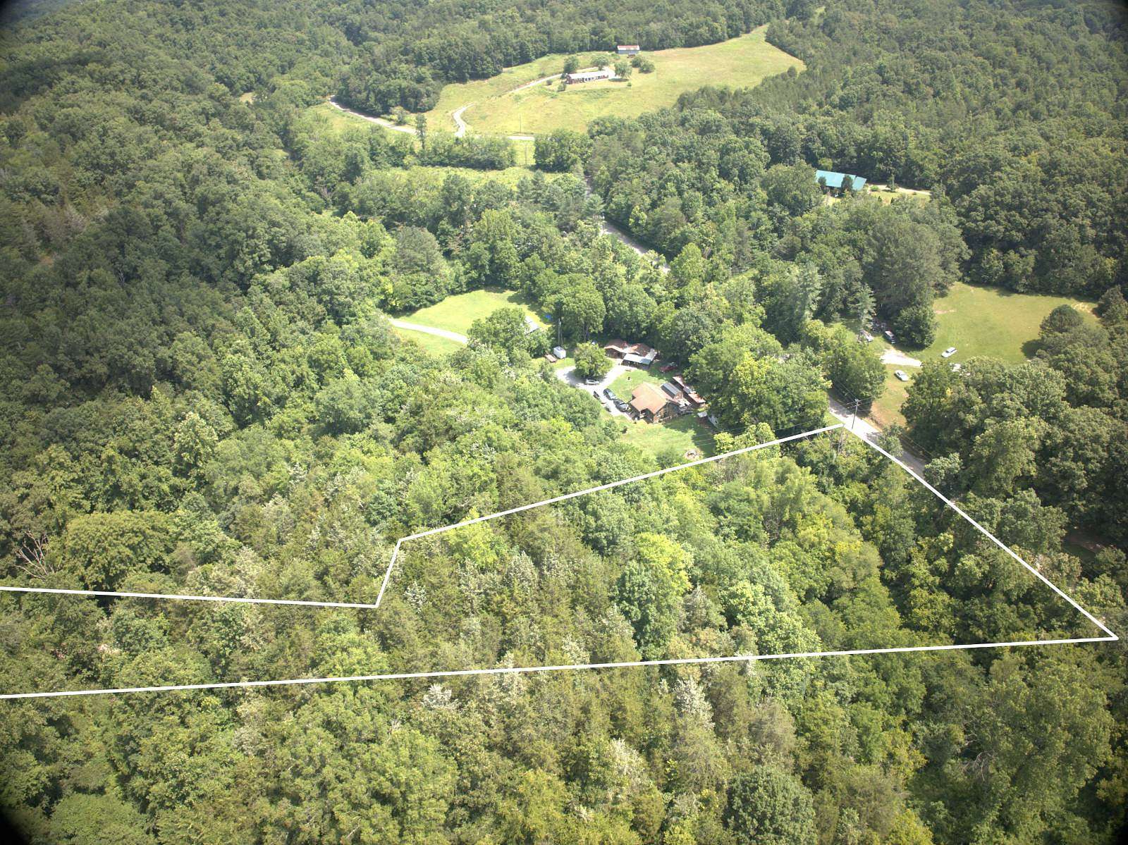 5 Acres of Land for Sale in Dandridge, Tennessee